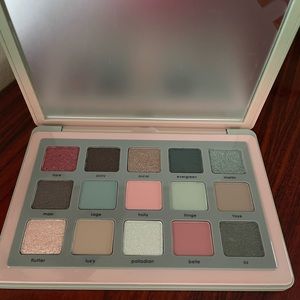 Natasha Fenona Retro Glam Palette